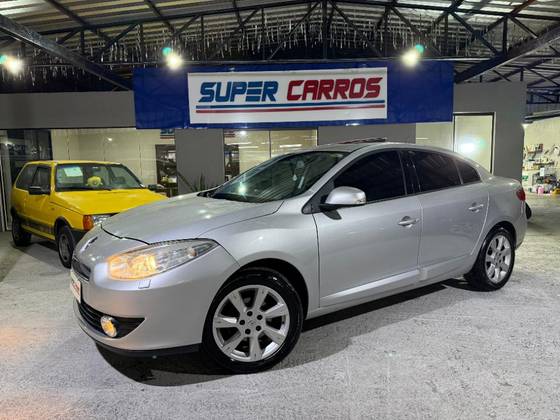 RENAULT FLUENCE 2.0 PRIVILÉGE 16V FLEX 4P AUTOMÁTICO
